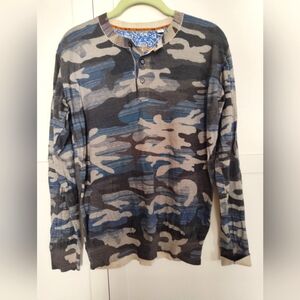 $178 Robert Graham Knit Camo Henley Sweater Men Medium Slender Bodycon Fit